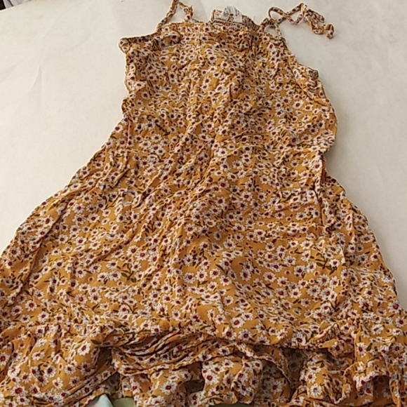 Flower dres - Picture 3 of 3